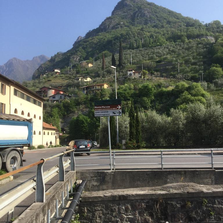 Casatragliulivi Marone Exterior foto